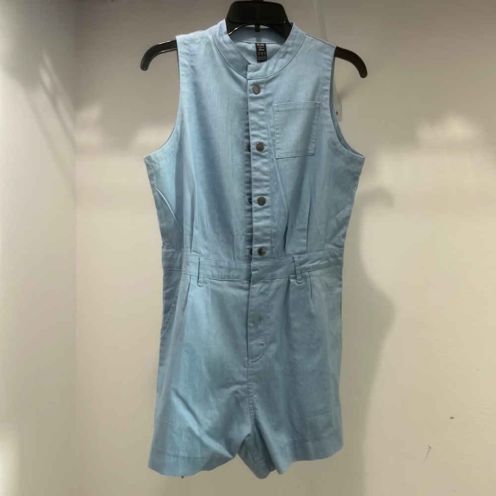 jumpsuit